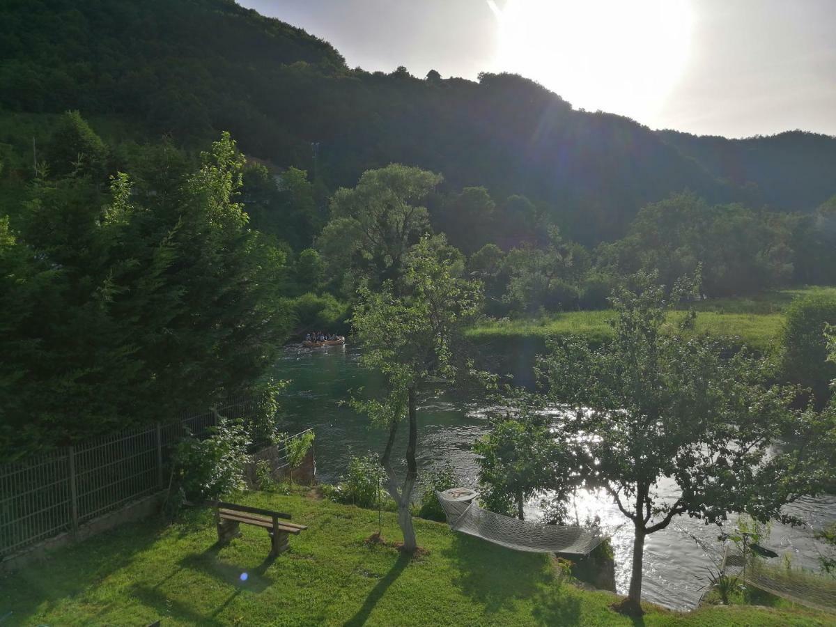 Domacinstvo Una-Ostrovica Kulen Vakuf Exterior photo
